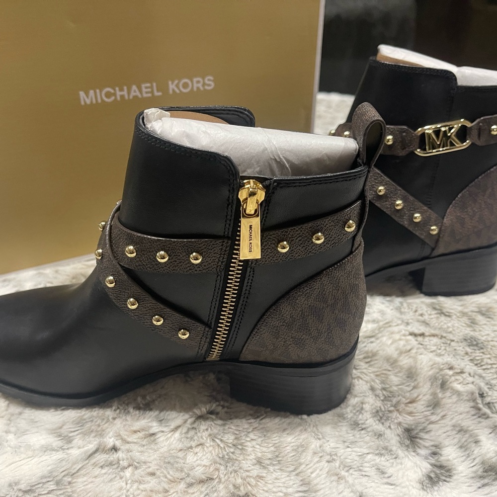 Michael Kors Kincaid Flat Bootie Leather Dom Stud